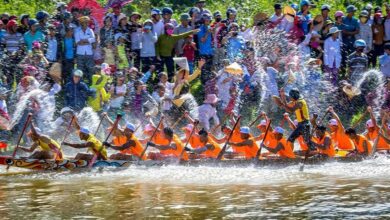 Đua thuyền truyền thống Lệ Thủy